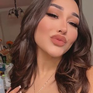 Meet your Posher, Jacqueline